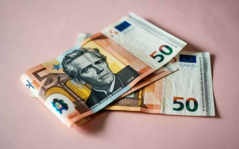 Finanzielle Selbstverantwortung für Künstler und AthletenPrüfe jeden einzelnen Geldauftrag