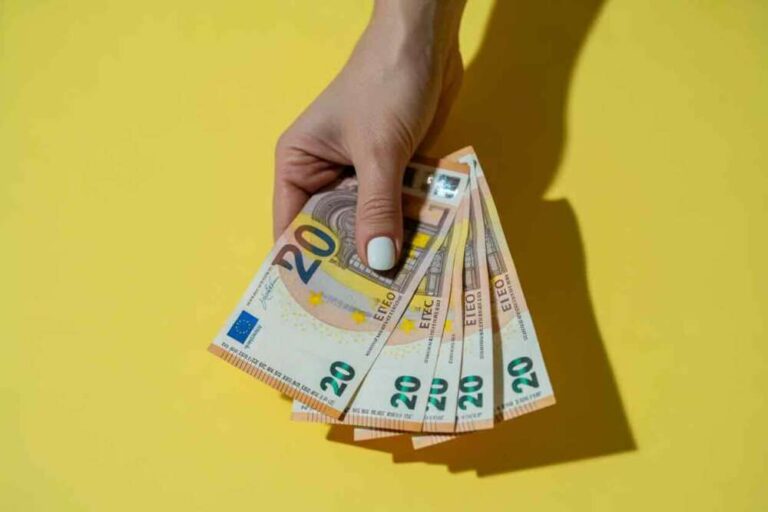 16 einfache Wege, deine Finanzen im Frühling aufzuräumen