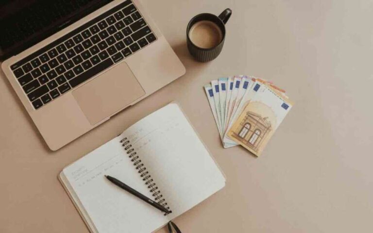 ETF-Sparplan für Anfänger mit Angst vor Verlusten: einfache Strategie